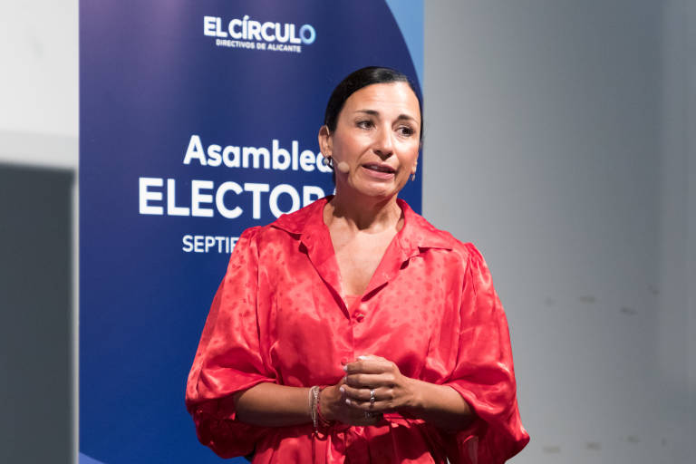 Eva Toledo, presidenta de El Círculo-Directivos de Alicante tras tomar el relevo de Javier Fur