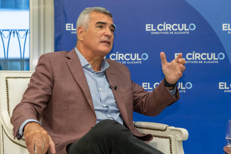 Adolfo Utor, presidente de Baleària, en el Almuerzo Directivo de EL CÍRCULO:  «El empresario debe buscar la estabilidad económica, política y social»
